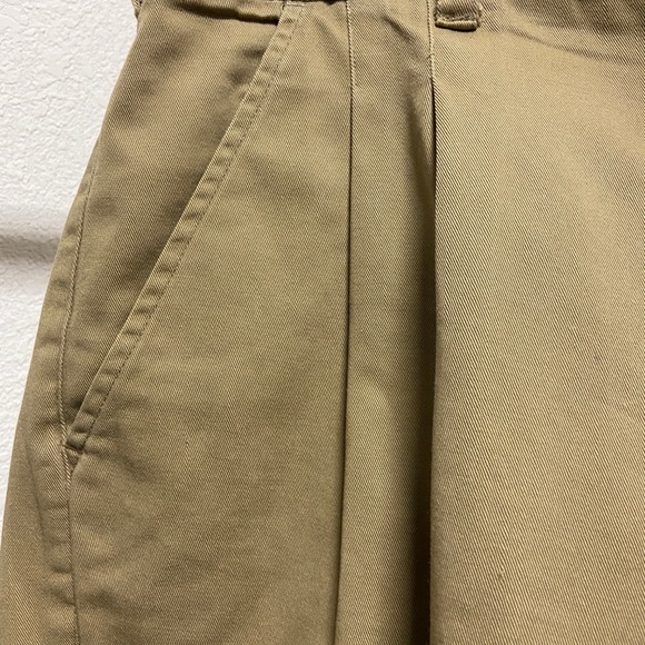 IVY CLUB MENS BERMUDAS - Picture 2 of 6